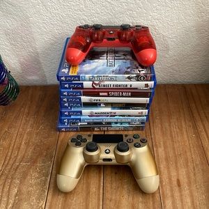 PS4 controllers and games